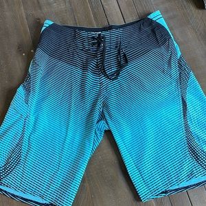 Billabong Platinum Performance Stretch Mens Boardshorts size 30